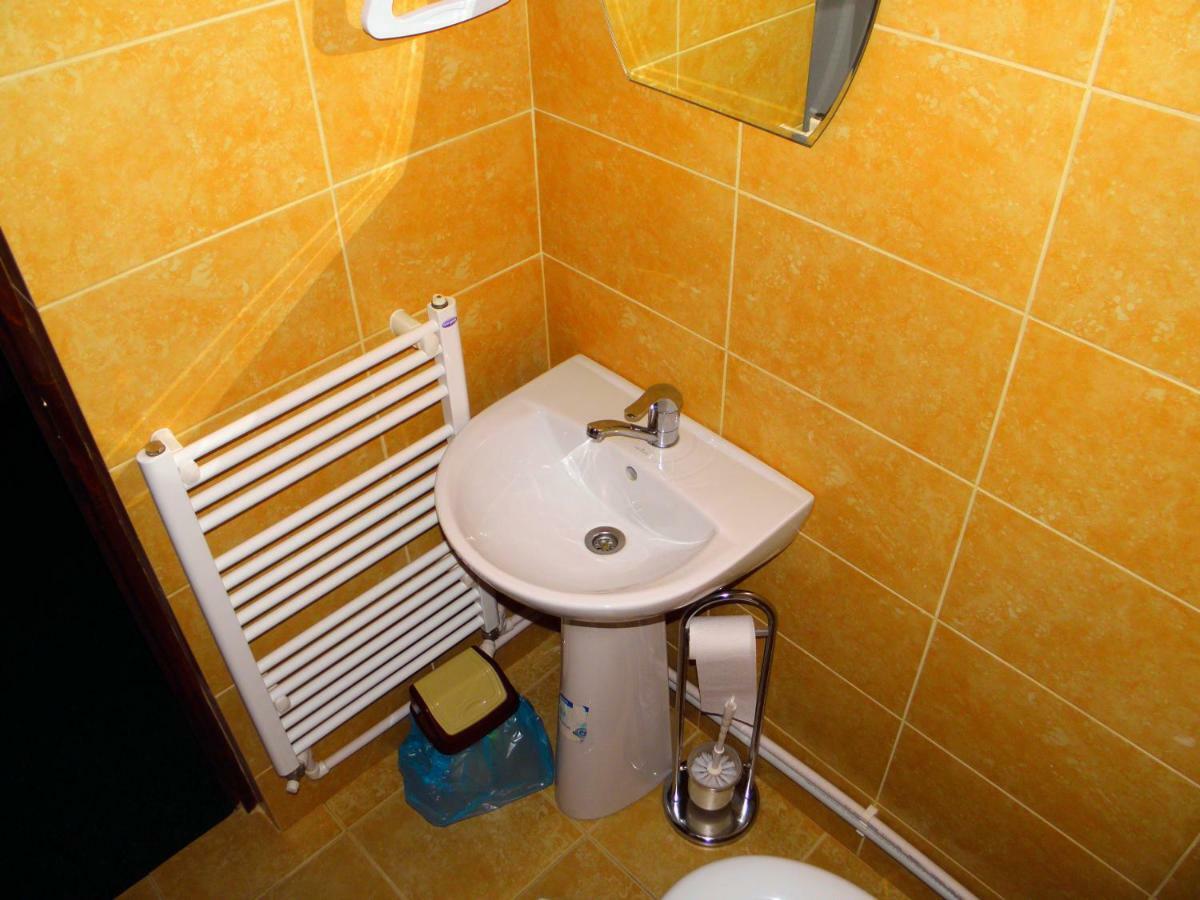 Pensiunea Platinum Târgu Jiu Oda fotoğraf