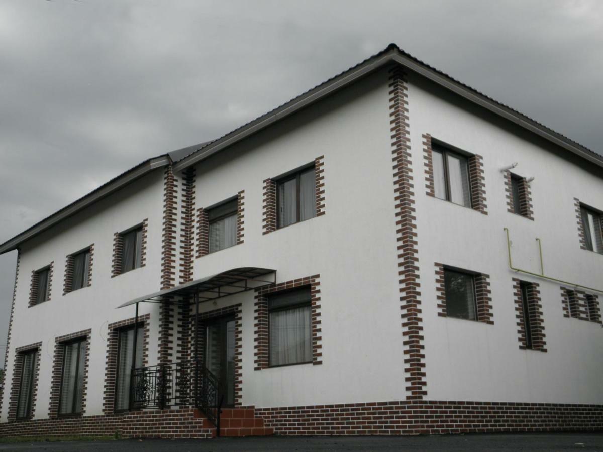 Pensiunea Platinum Târgu Jiu Dış mekan fotoğraf
