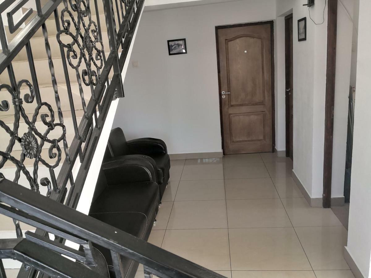 Pensiunea Platinum Târgu Jiu Dış mekan fotoğraf